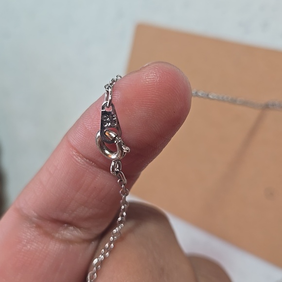 Unicorn Necklace with crystals - Picture 2 of 2